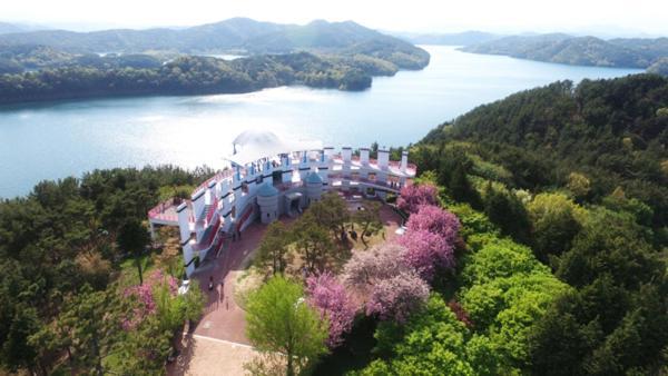Asia Lakeside Hotel Джинджу Екстериор снимка