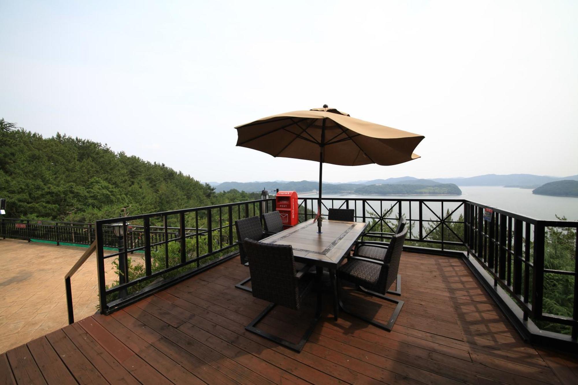 Asia Lakeside Hotel Джинджу Екстериор снимка